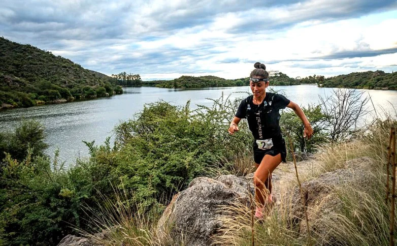 Trail bajo la luna, Andrea Názara