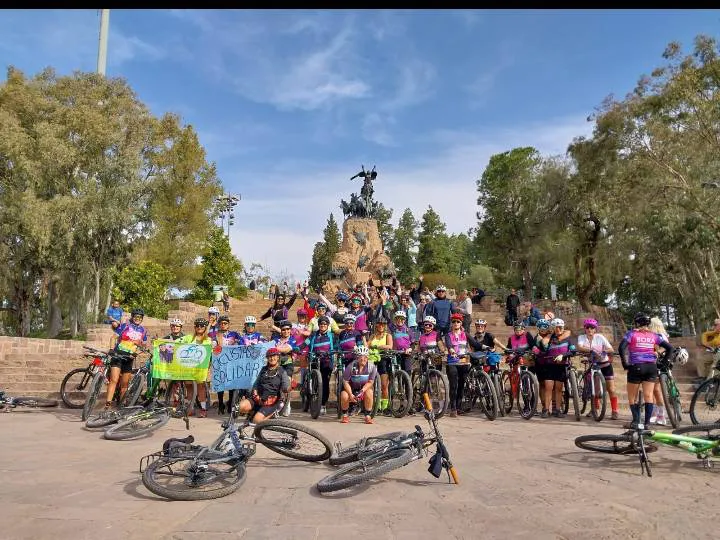 cicloturismo en cerro la gloria